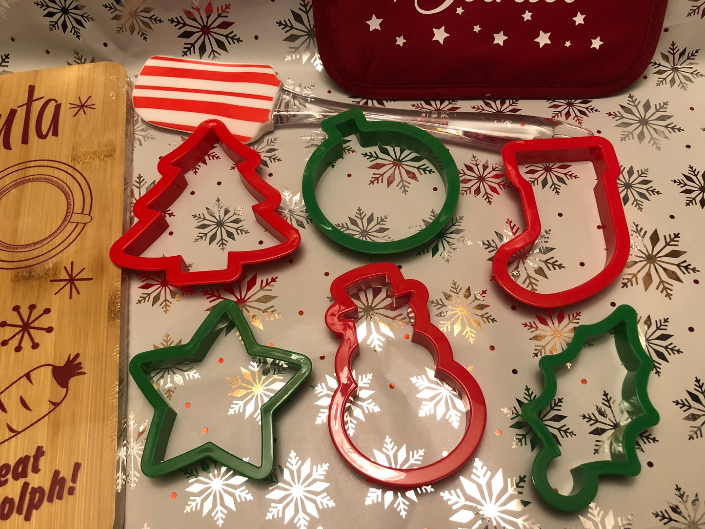 Christmas Cookies For Santa Bundle tray: decorative oven mitten, cutting board, silicone spatula and cookie cutters