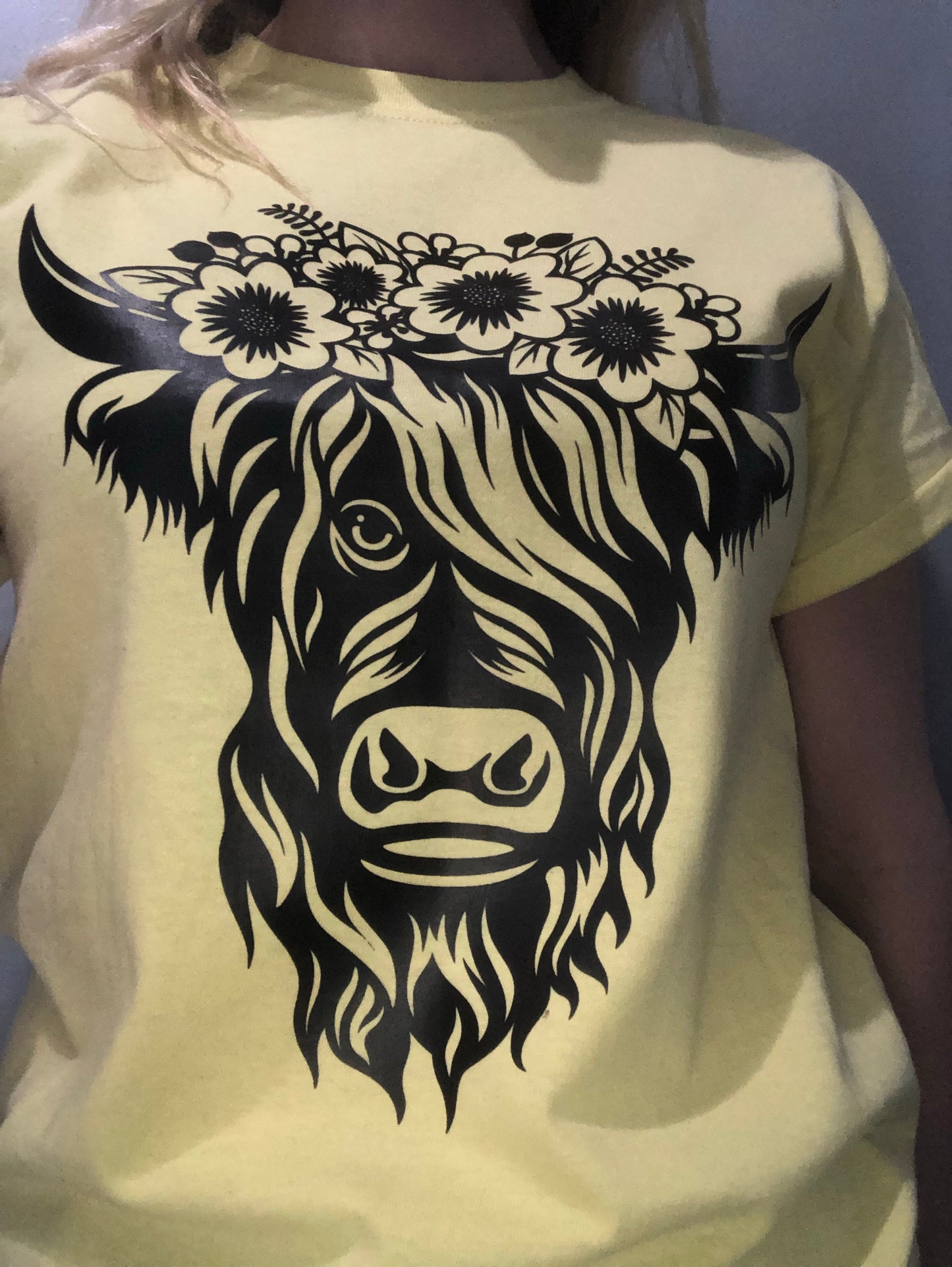 Highland Cow floral crown ladies short sleeve t-shirt