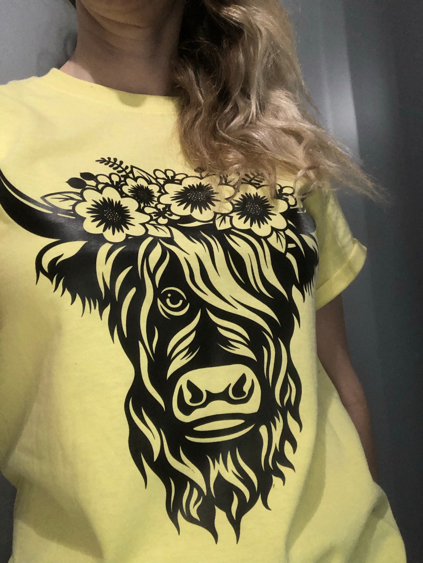 Highland Cow floral crown ladies short sleeve t-shirt