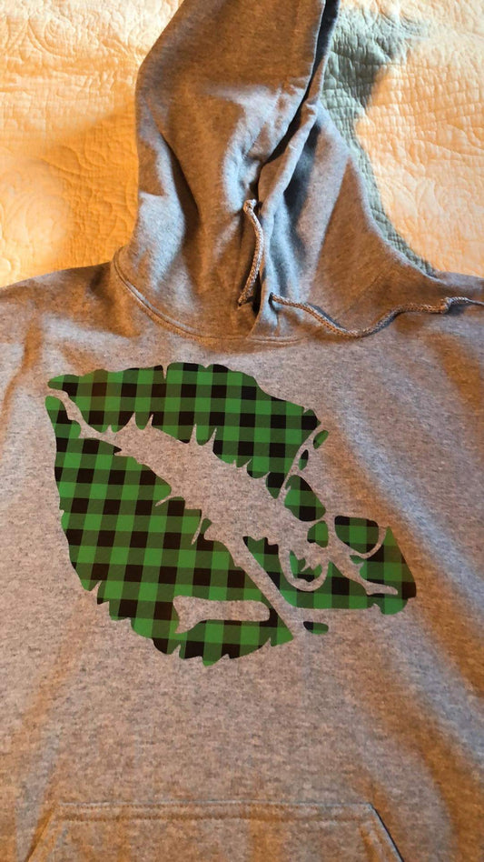 St. Patrick’s Day kiss lips with skull and crossbones Hoodie